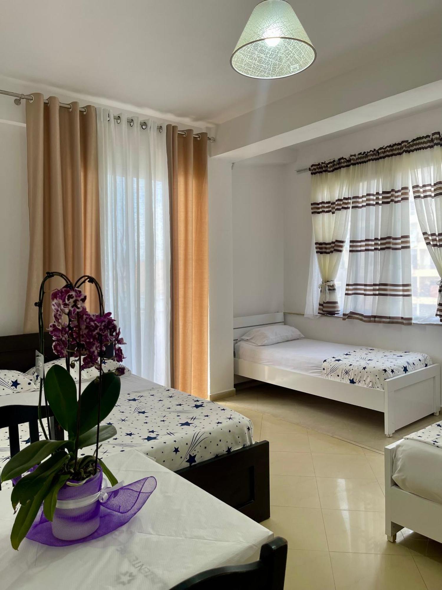 Marra'S Rooms Durrës Eksteriør billede